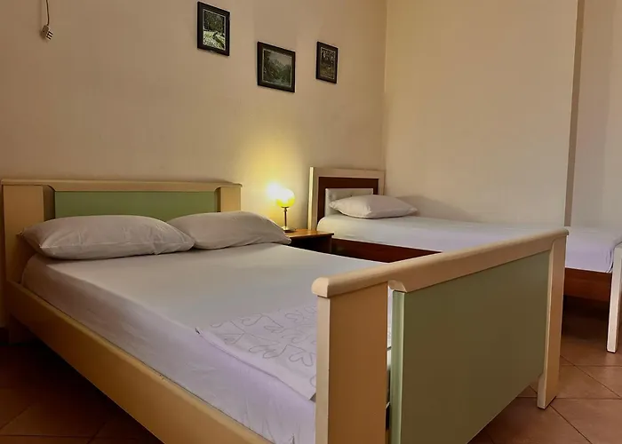 Ubytování v soukromí Guest Grand House Tirana